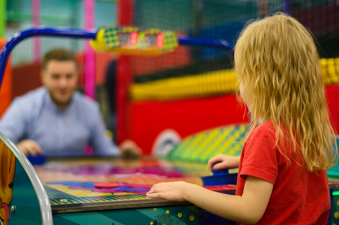 amenager salle de jeux enfants table